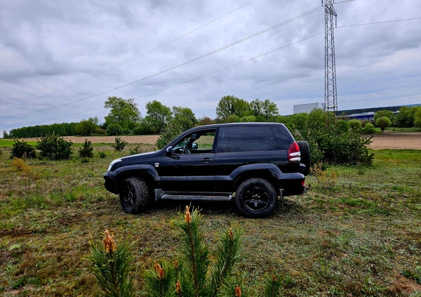Toyota Land Cruiser cena 44000 przebieg: 277000, rok produkcji 2007 z Toruń małe 301